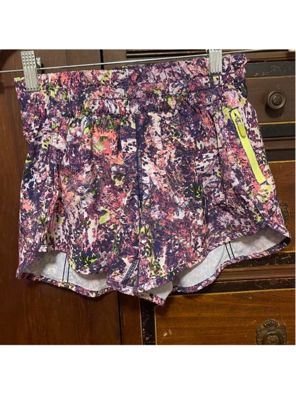 Lululemon x SeaWheeze 2019 Tracker Short V 4" TRRM/EMPO Abstract Floral Multi Ru